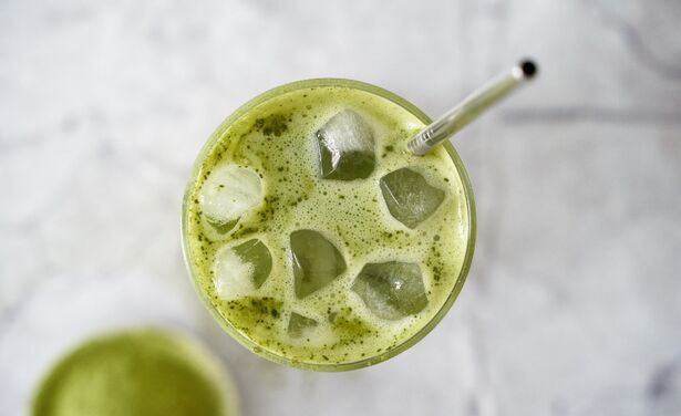 Deze Matcha Mocktail wil je nu nog proberen