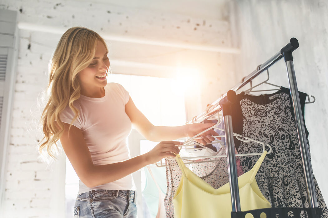 Dit zijn 10 capsule wardrobe essentials voor de zomer