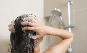 Gaan shampoo en conditioner over de datum? Dit is wanneer je ze moet vervangen