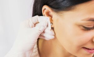 Alles wat je wil weten over de 'rook' piercing