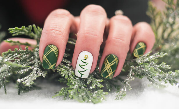 Dit zijn de mooiste nageldesigns van nu om te dragen met kerst