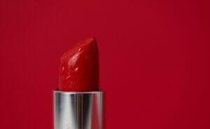 Dit is welke rode lipstick het mooiste staat bij jouw huidskleur