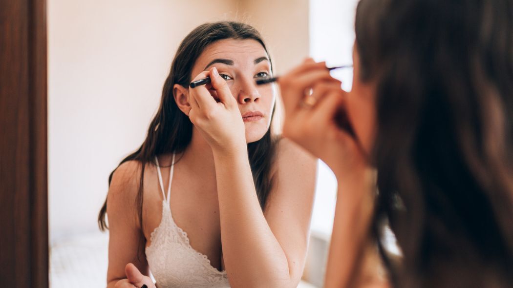 Wat is de ‘pre-shower’ make-up trend?