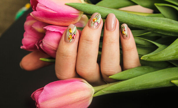 Dit zijn de leukste nageldesigns met bloemetjes