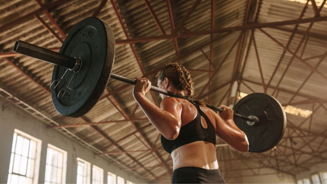 Waarom we als vrouwen wat meer aan krachttraining mogen doen