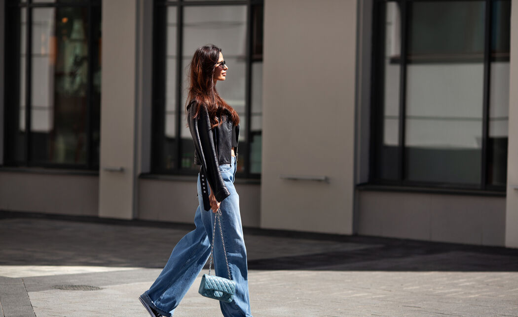 Denim in de herfst: zo creëer je de perfecte outfit